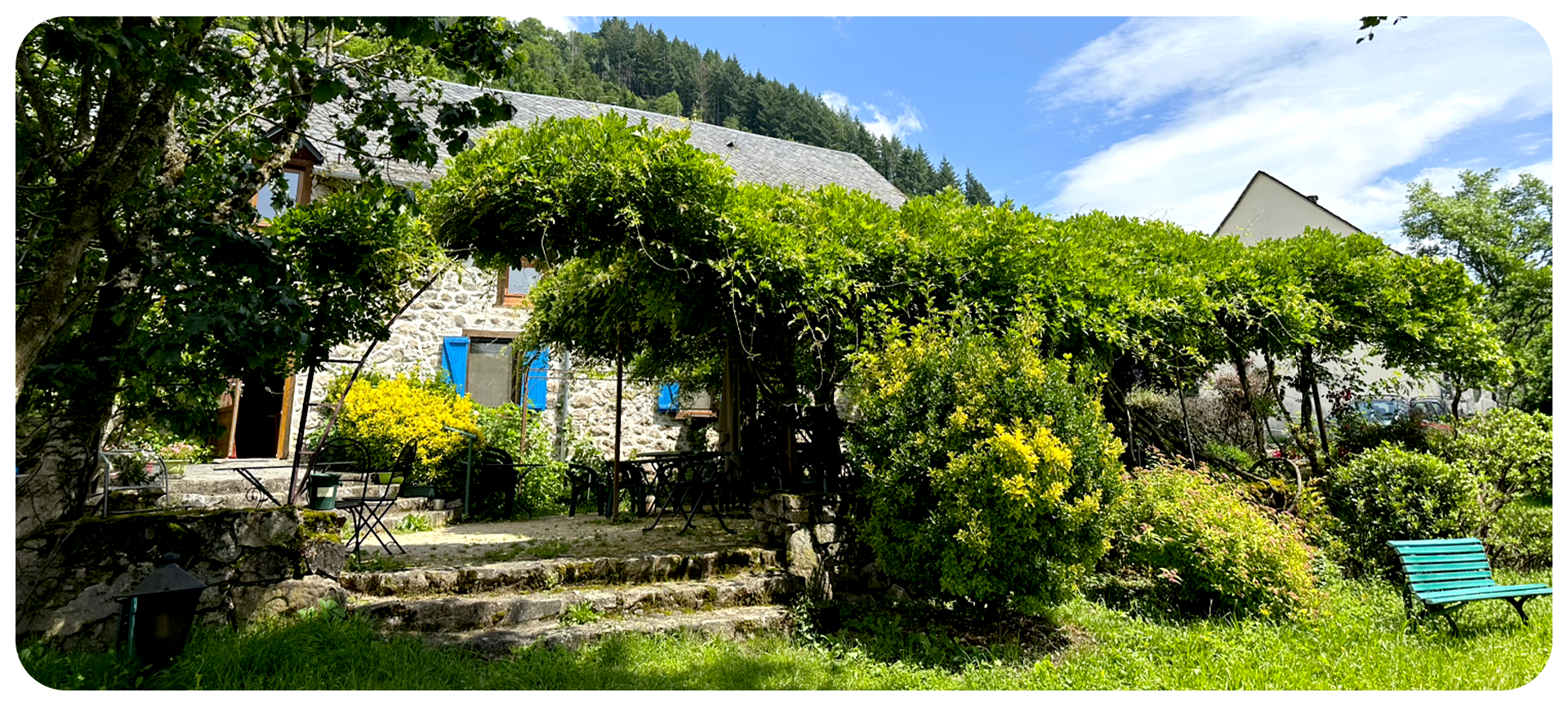 Le Restaurant - La Grange aux Fleurs - Sarran - Restaurant dans le Cantal - les meilleurs restaurant de CHAMPS-SUR-TARENTAINE-MARCHAL